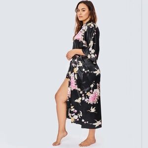 KIM+ONO Chrysanthemum & Crane Long Kimono Robe NO BELT Size L